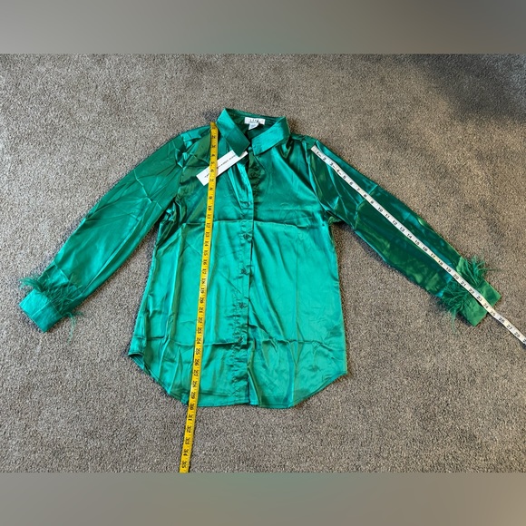 L.I.F.E. Luxurious Spliced Faux Feather Party Silky Blouse L💚New with Tags Prom - Picture 5 of 13